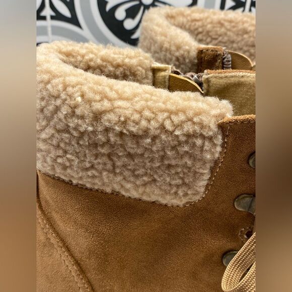 POP Lug-Sole Boots - Picture 6 of 13